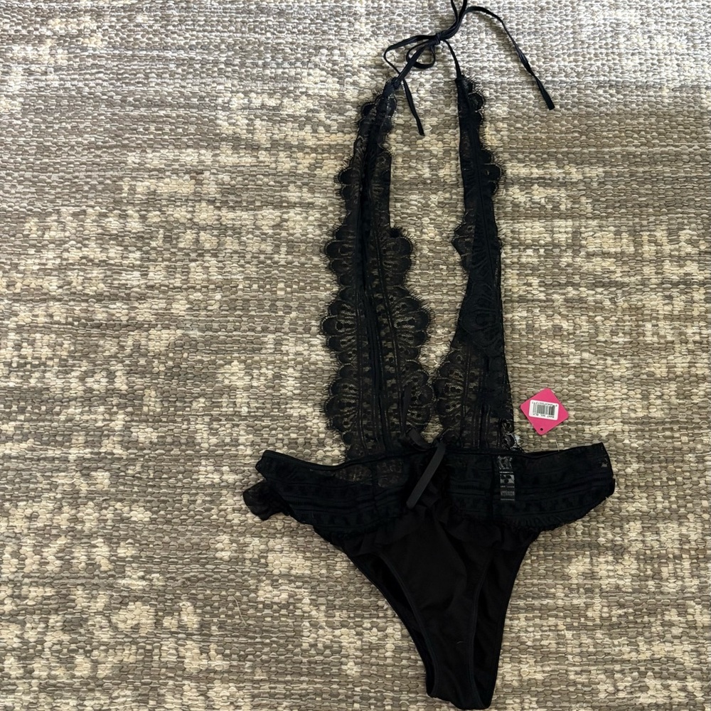 NWT Fantasy Lingerie Black Lace Plunge Bodysuit